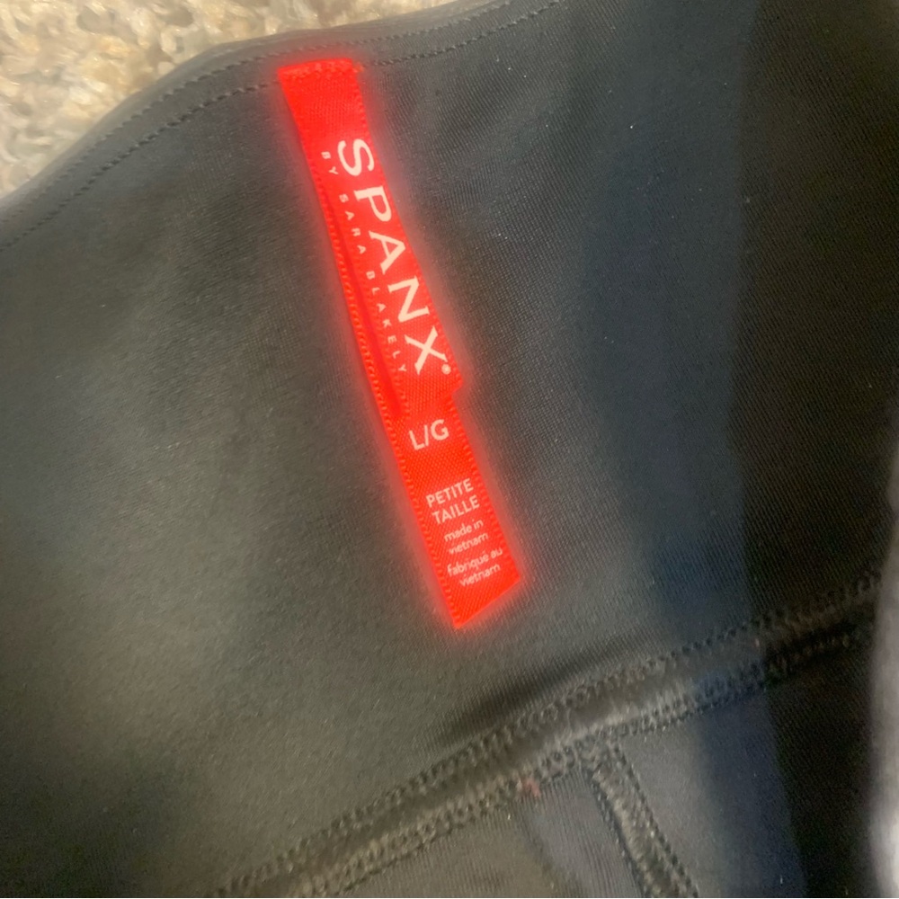 SPANX Faux Leather Shiny Moto Leggings - Picture 3 of 11